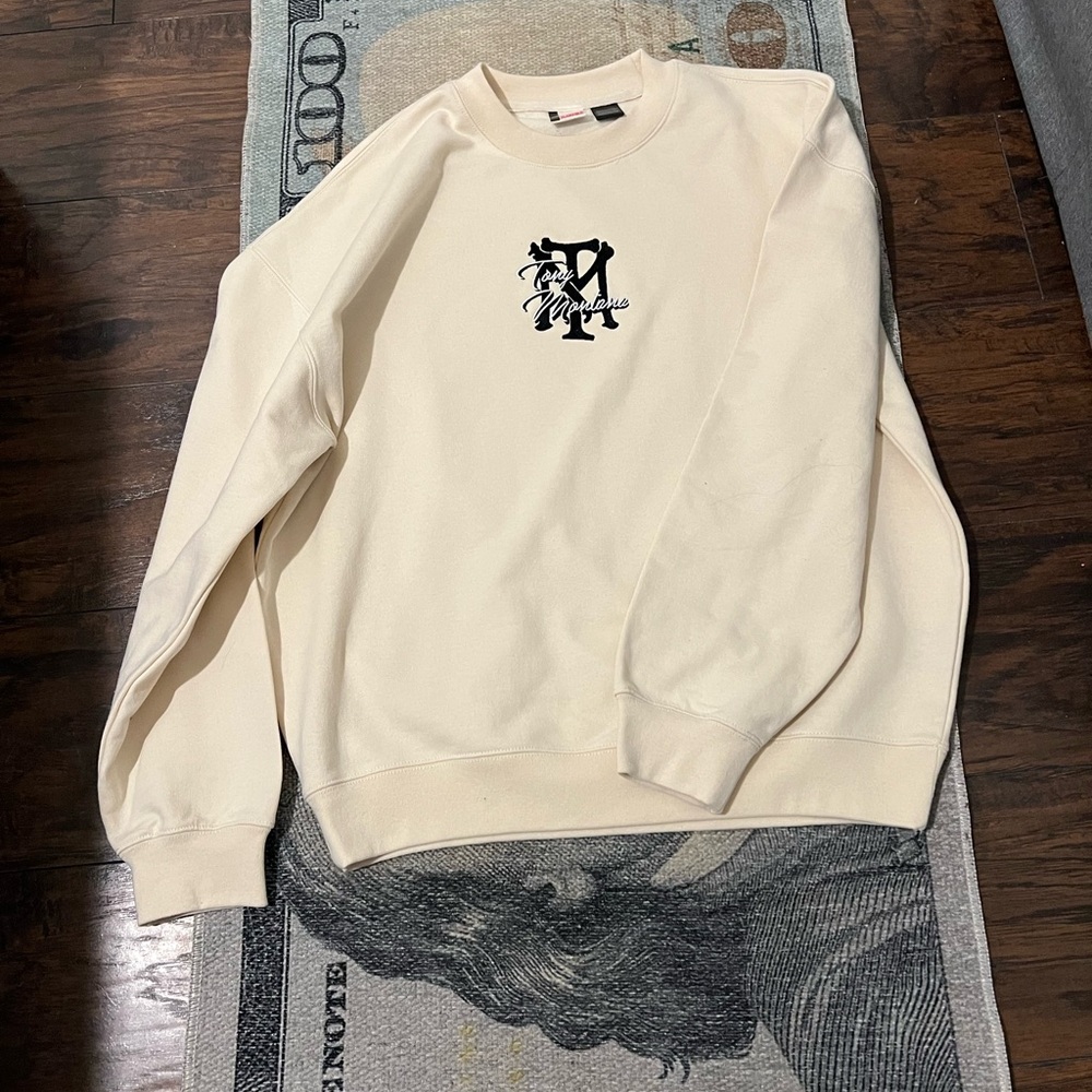 Stylish Cream Crewneck Sweater